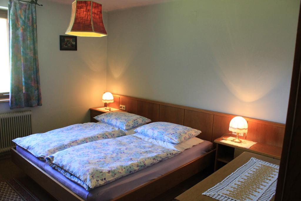Haus Sigrid Apartment บาด ไคลน์เคิร์ชไฮม์ ภายนอก รูปภาพ